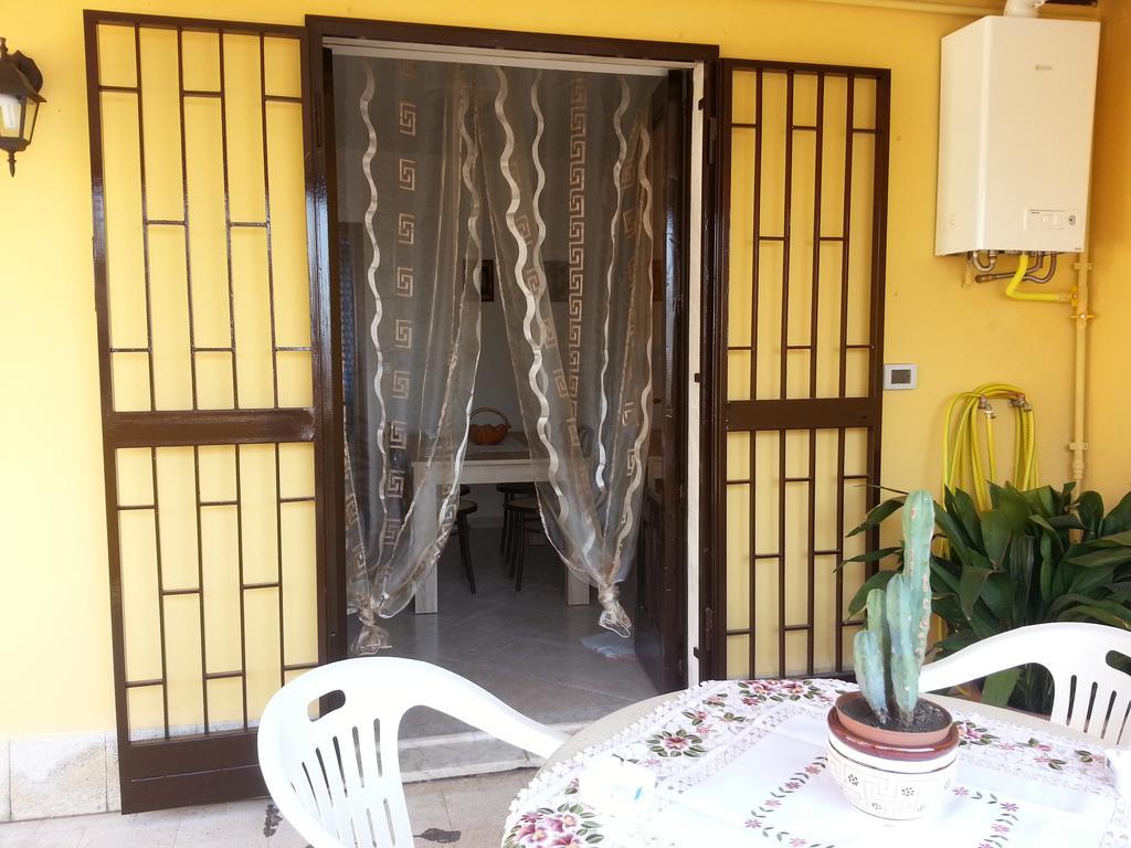 شقة La Via Del Mare - Acireale Centro Storico الغرفة الصورة